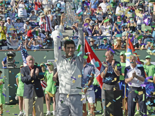 Djokovic frena a Federer y logra su tercera corona en Indian Wells