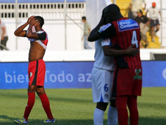 Olimpia se queda con el liderato y manda a Deportes Savio a segunda