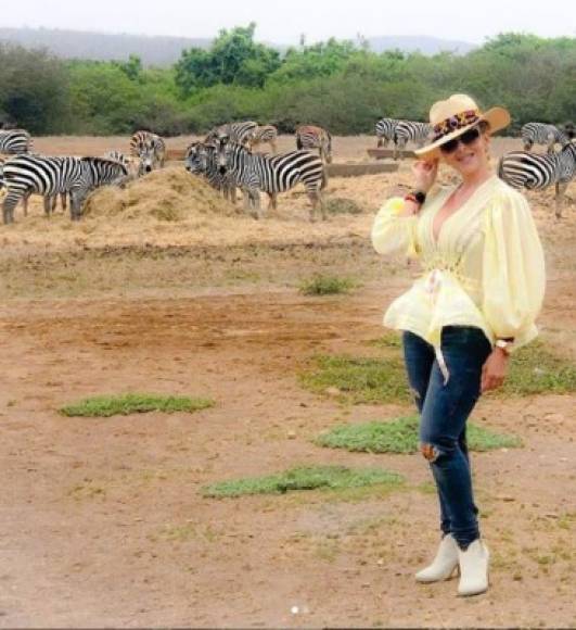 Para lucir así, Cristy siempre se ejercita y claro. Además, ajustada ropa deportiva. <br/>