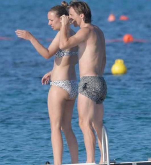 Vanja Bosnic de 36 años de edad es la esposa de Modric y han sido captados disfrutando de los últimos días de sus vacaciones.