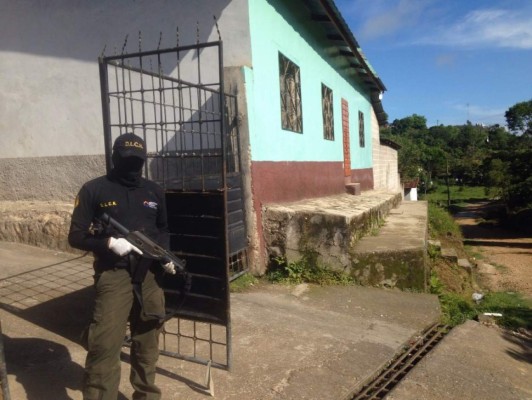 Ejecutan allanamientos en busca de los socios de los Valle en Copán