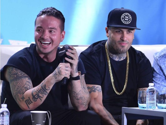 J Balvin y Nicky Jam publicaron por 'error' sus números privados de celulares