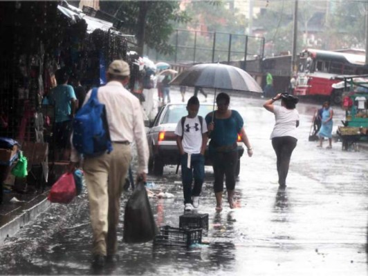 Tela está en alerta roja por fuertes lluvias  