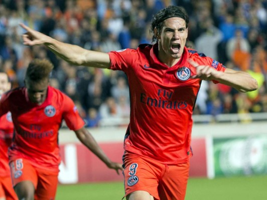 Cavani da una milagrosa victoria al PSG, que sigue líder