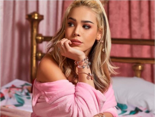 Danna Paola conmueve a usuarios de Tik Tok con emotivo concierto