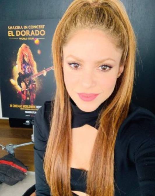 Claro, Shakira solo es una estrella con muchos más años de carrera musical que JLo, la colombiana lanzó su carrera musical en 1993, mientra que JLo lo hizo hasta 1999 después del empujón que recibió con la película de Selena Quintanilla<br/>