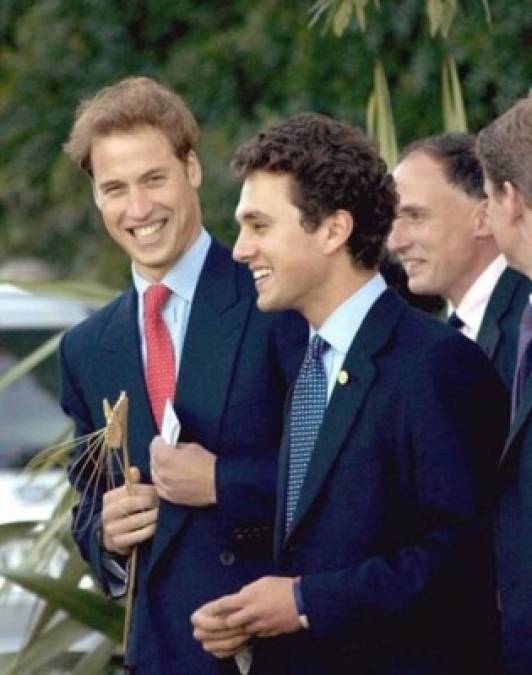 La amistad entre el futuro Príncipe de Gales y Thomas van Straubenzee se remonta precisamente a sus años como alumnos del colegio infantil Ludgrove.