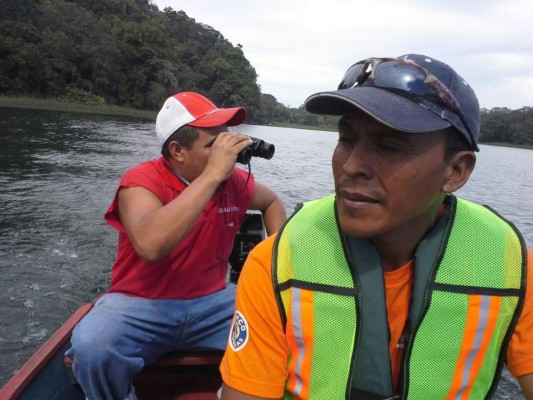 Intensifican búsqueda de estadounidense desaparecido en el Lago de Yojoa