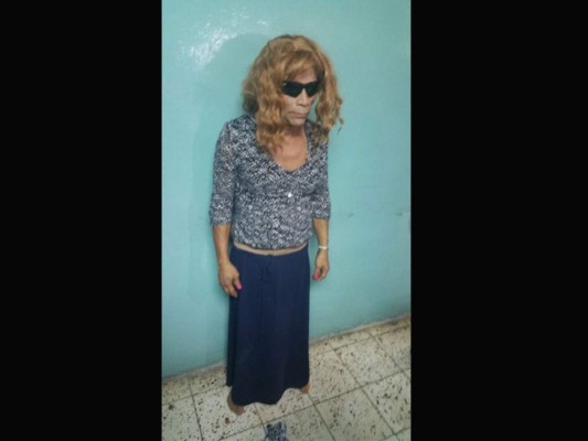 Vestido de mujer pretendía escapar un reo del Centro Penal de San Pedro Sula