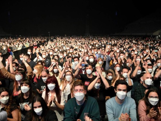 'Ninguna señal' de contagios tras un masivo concierto en Barcelona  