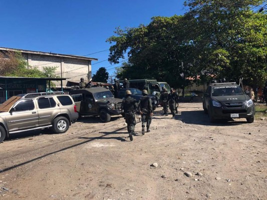 Trasladan a 42 reclusos de cárceles de El Porvenir y La Ceiba a La Tolva