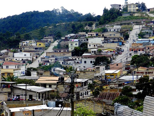 Santa Rosa de Copán crece hacia el norte en construcción de viviendas