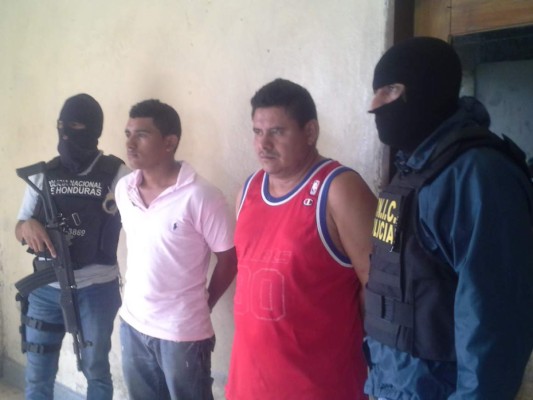 Con droga arrestan a dos hombres en El Progreso