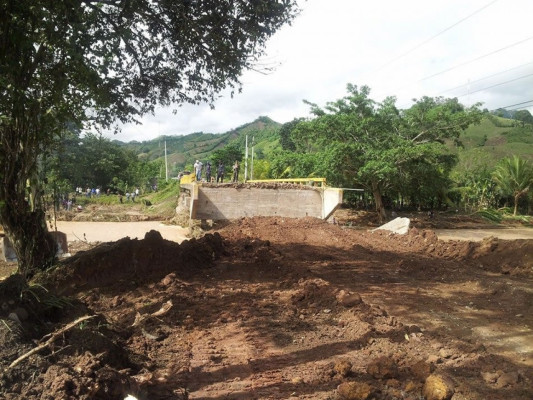 Un muerto por lluvias; amplían alerta roja en Atlántida y Colón