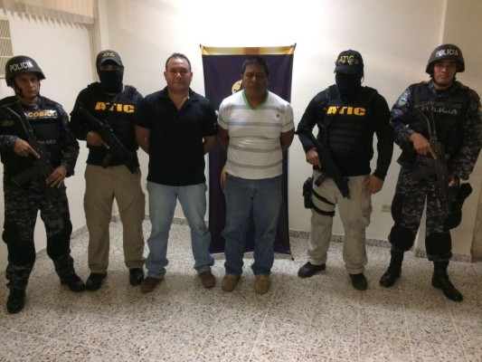 Expolicías acusados de matar a tres guatemaltecos continuarán presos