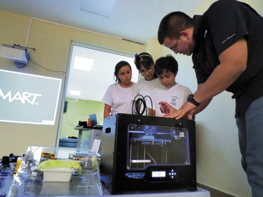 Impresora 3D llega al sector educativo
