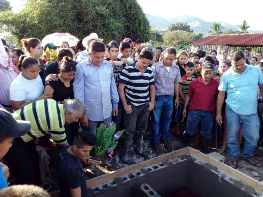 Rompieron a tiros felicidad de pareja de productores