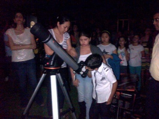 El eclipse de luna roja cautivó a toda Honduras