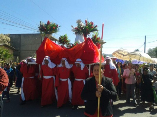 Honduras: feligresía de Occidente celebra el Domingo de Ramos