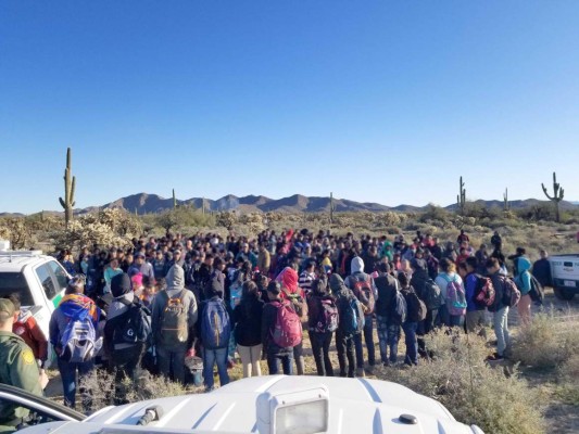Patrulla Fronteriza detiene a más de 300 migrantes en Arizona
