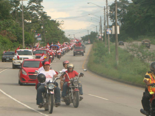 Puerto Cortés se pinta de rojo para apoyar a Mauricio Villeda