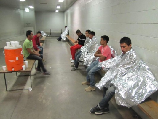 'Si me toca el coronavirus, no la cuento', el terror de los migrantes presos en EEUU