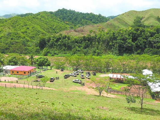 Incautan hacienda con helipuerto a socio de los Cachiros en Colón