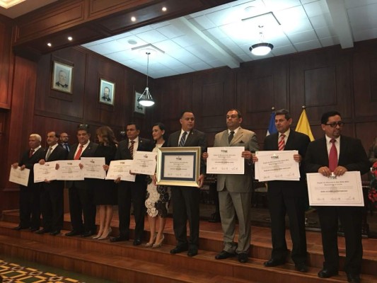 Juramentan a los alcaldes a lo largo y ancho de Honduras