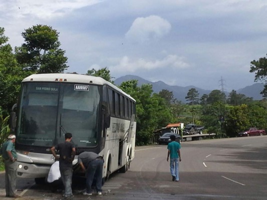 Tres heridos deja accidente en carretera a Tegucigalpa