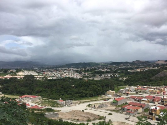 Onda tropical débil generará lluvias leves en Honduras