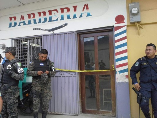 Cerca de posta policial matan barbero en San Pedro Sula