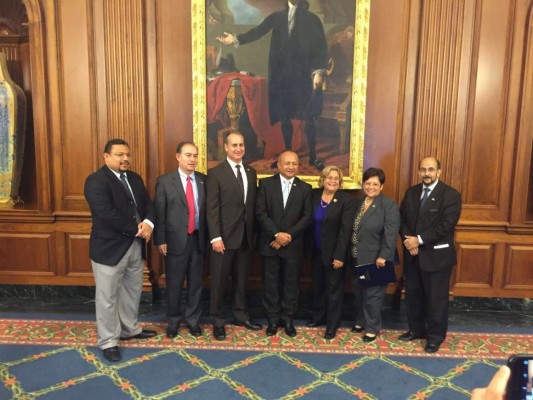 Comisión Depuradora se reúne con congresistas en Estados Unidos