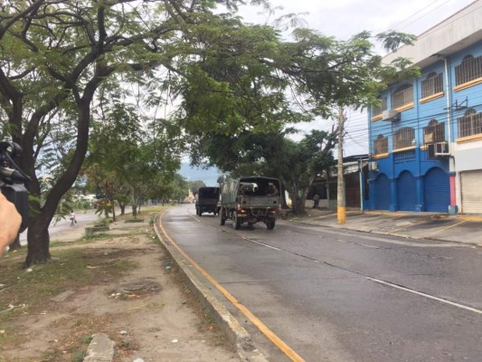 Trasladan a 'El Pozo' a 755 pandilleros del penal de San Pedro Sula