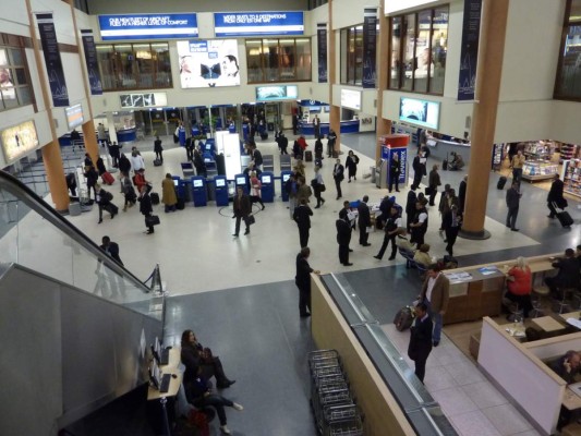 Aeropuertos se vuelven más 'inteligentes' para acoger más pasajeros