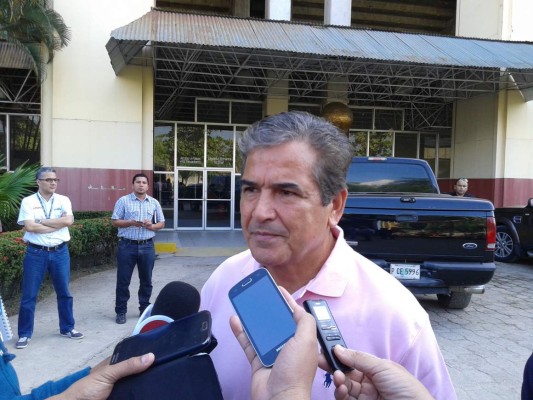 Jorge Luis Pinto inspeccionó el estadio Olímpico