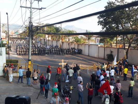 Honduras: vándalos destruyen lobby del hotel Marriott en Tegucigalpa