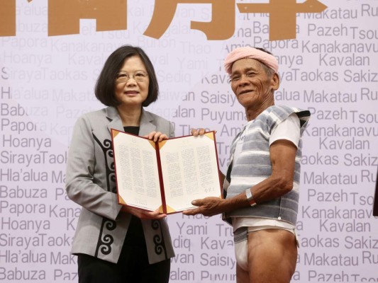 Taiwán pide disculpas por primera vez a los pueblos indígenas