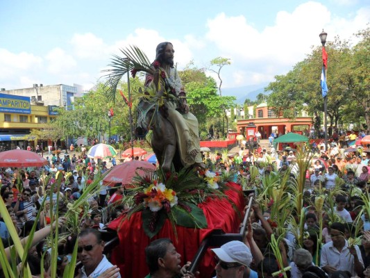 Fieles bendecirán palmas mañana Domingo de Ramos