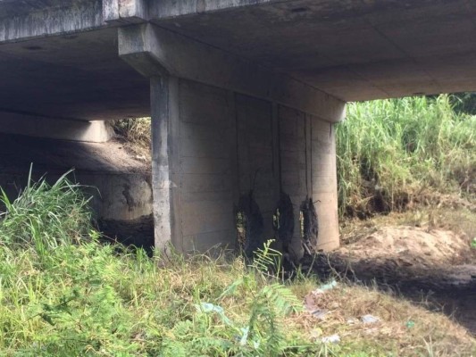 Investigan supuesto uso de explosivos para sabotear puente en Tela   