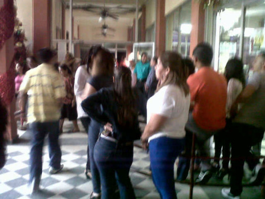 Empleados se toman la alcaldía de San Pedro Sula por la falta de pago