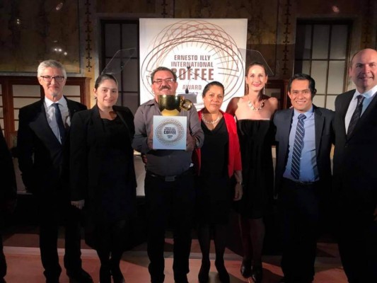 Competencia internacional premia café hondureño como el mejor del mundo