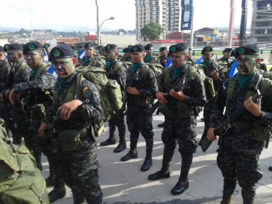 Rinden homenaje a Francisco Morazán en el Día del Soldado  