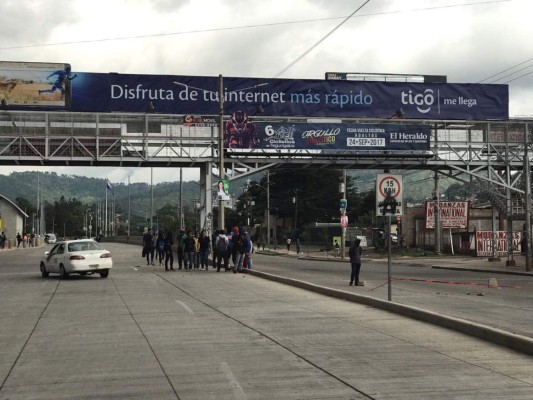 El MEU se toma el bulevar Suyapa frente a la Unah