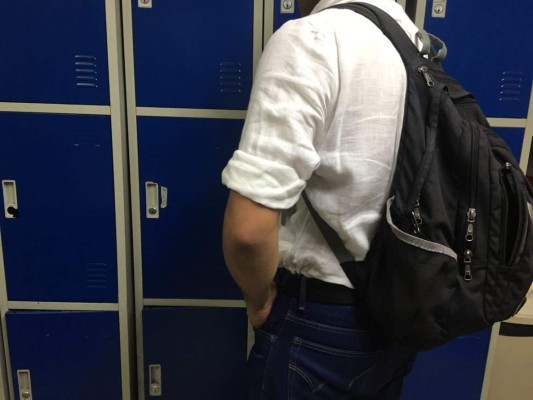 Estudiante de EUA acusado por mostrar miembro viril en anuario escolar
