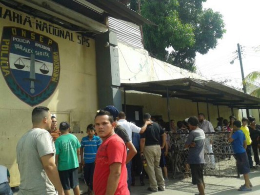 Oficial: Una reclusa herida deja tiroteo en cárcel hondureña
