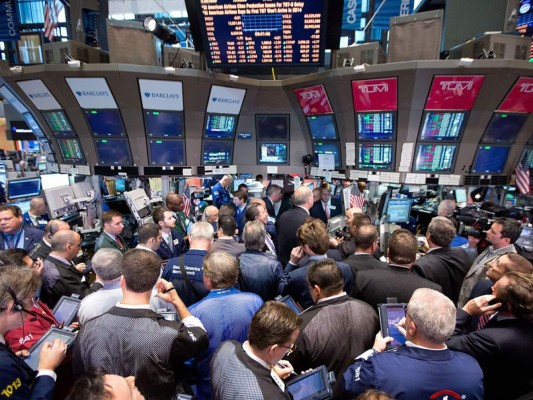 Wall Street amplía pérdidas y Dow Jones cierra con baja de 0.68%