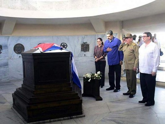 Maduro viaja a Cuba para rendir homenaje a Fidel