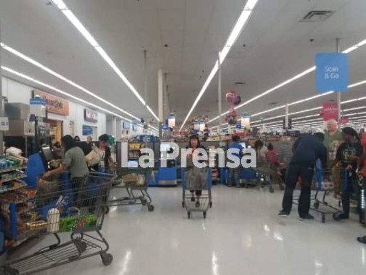 Hondureños se preparan ante la llegada del huracán Florence a EEUU