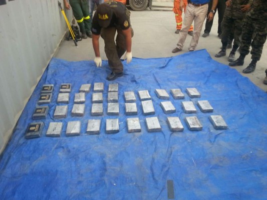 Decomisan 35 kilos de cocaína en contenedor en la ENP
