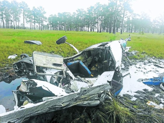 Sepultan a víctimas de accidente aéreo en La Mosquitia hondureña